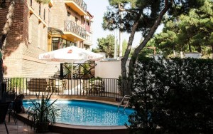 محوطه هتل محوطه هتل