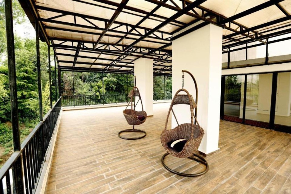 محوطه هتل محوطه هتل