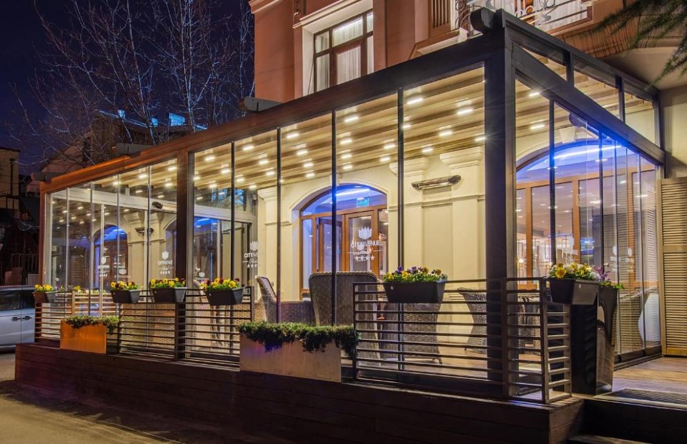 محوطه هتل محوطه هتل