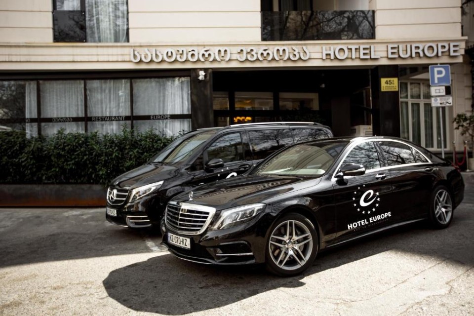 محوطه هتل محوطه هتل