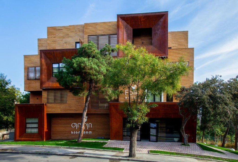 محوطه هتل محوطه هتل