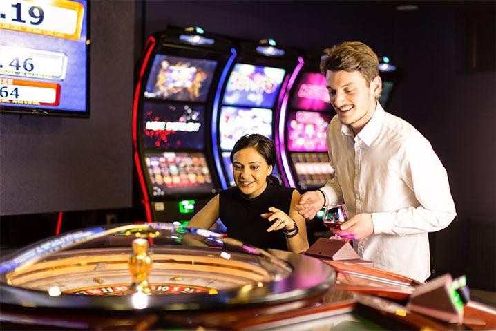 کلاب بازی کلاب بازی