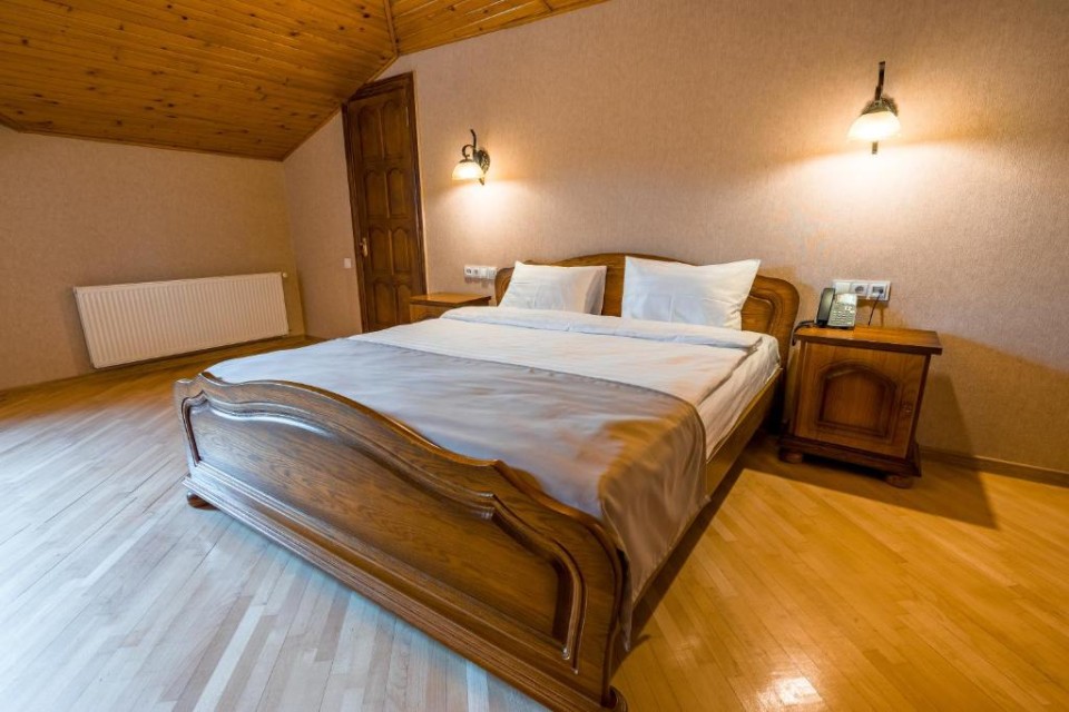 hotels-georgia-tbilisi-Imperial-House-208439221-26ba2c9637d85cfabc7a35aea816c669.jpg