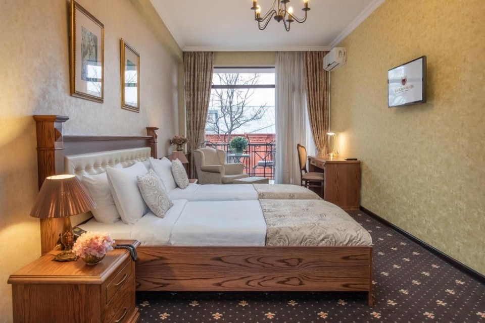 hotels-georgia-tbilisi-Laerton-523274900-26ba2c9637d85cfabc7a35aea816c669.jpg