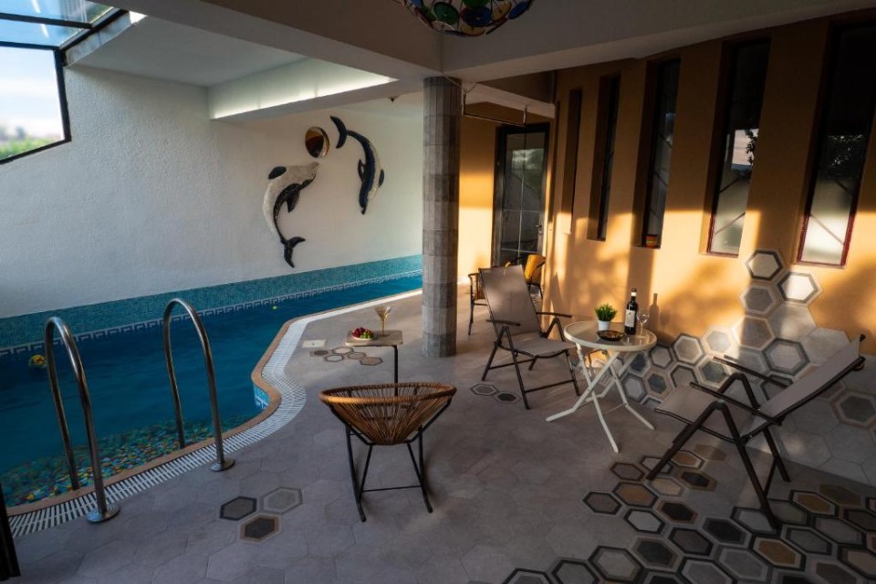 محوطه هتل محوطه هتل