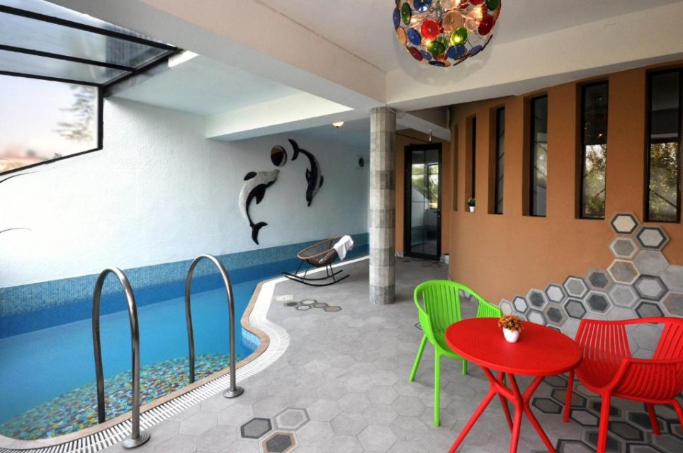 استخر استخر