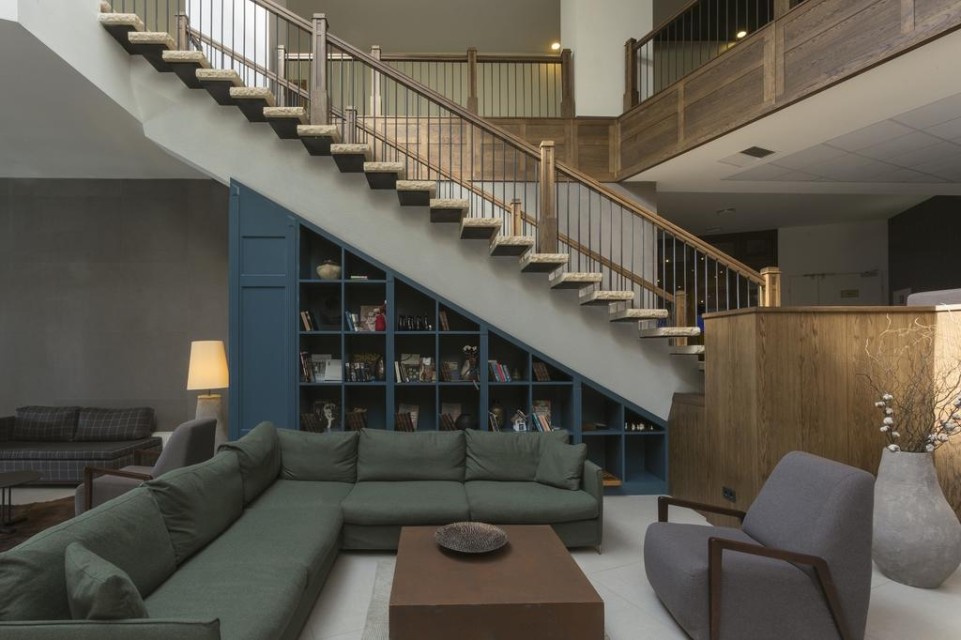 نشیمن نشیمن