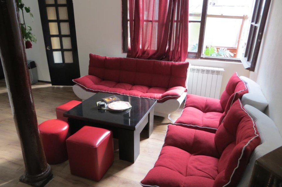 hotels-georgia-tbilisi-Marco-Polo-Hostel-لابی-26ba2c9637d85cfabc7a35aea816c669.jpg