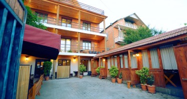 هتل Our House تفلیس