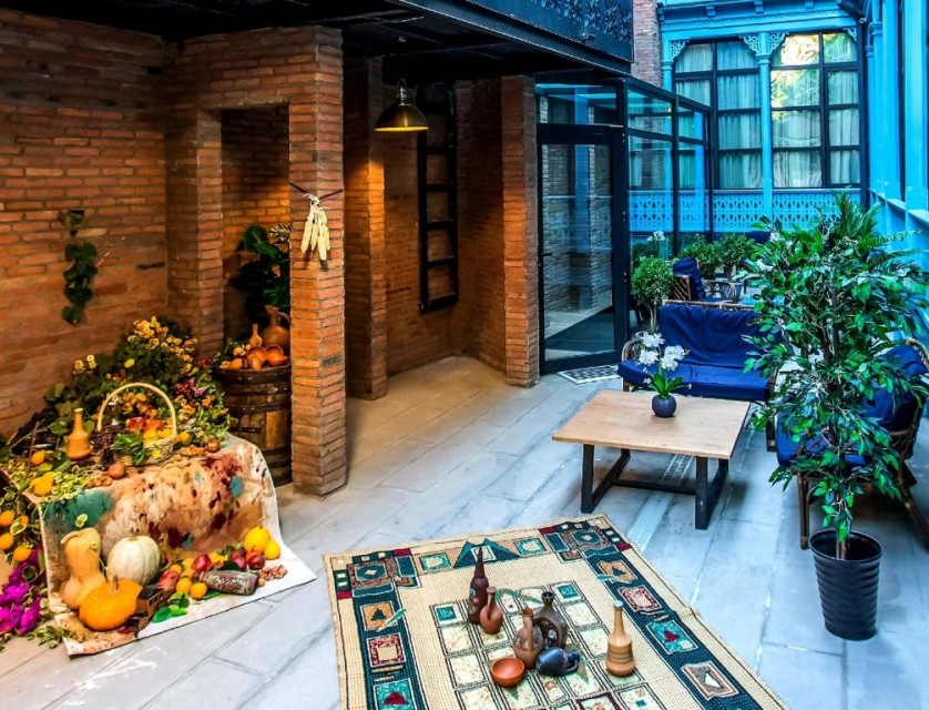hotels-georgia-tbilisi-Royal-Inn-227426864-26ba2c9637d85cfabc7a35aea816c669.jpg