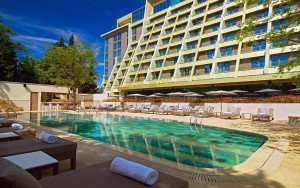 محوطه هتل محوطه هتل