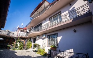 محوطه هتل محوطه هتل