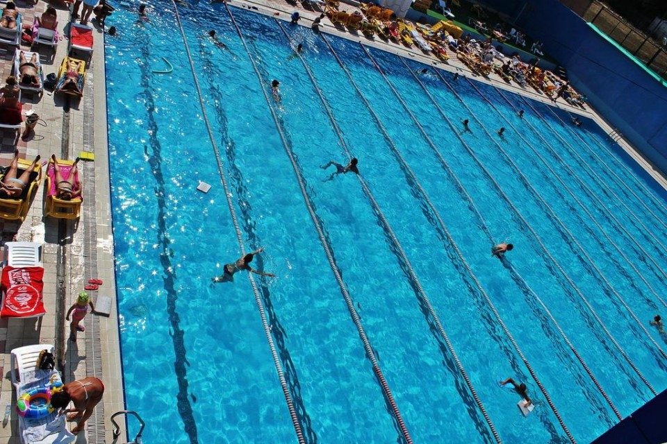 استخر استخر