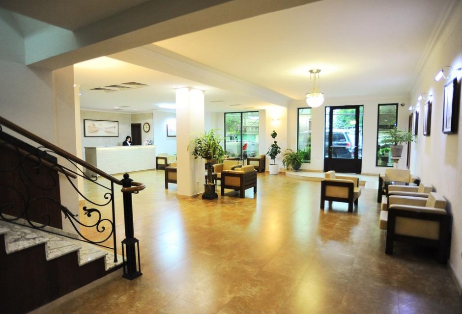 hotels-georgia-tbilisi-Tbilotel-Hotel-لابی۱-26ba2c9637d85cfabc7a35aea816c669.jpg