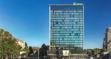 هتل Holiday Inn تفلیس