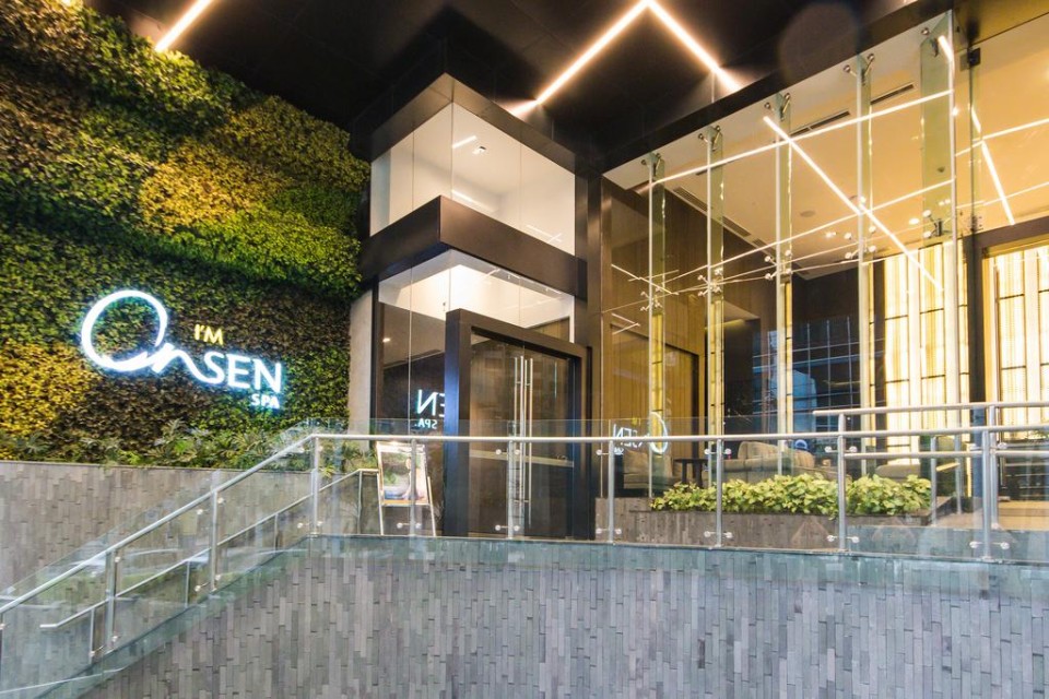 ورودی هتل ورودی هتل