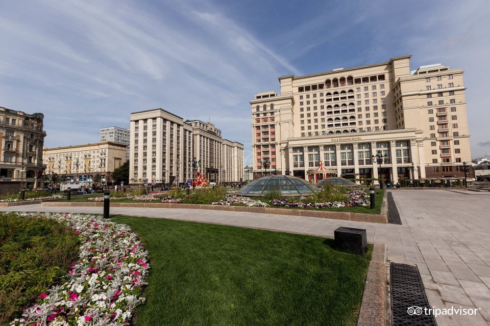 محوطه هتل محوطه هتل