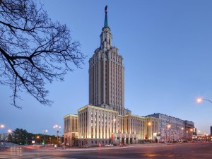 hotels-russia-moscow-hotel--hilton-leningradskaya-moscow-hilton-leningradskaya-(view)-e44c25902450a1277b9e6c18ffbb1521.jpg
