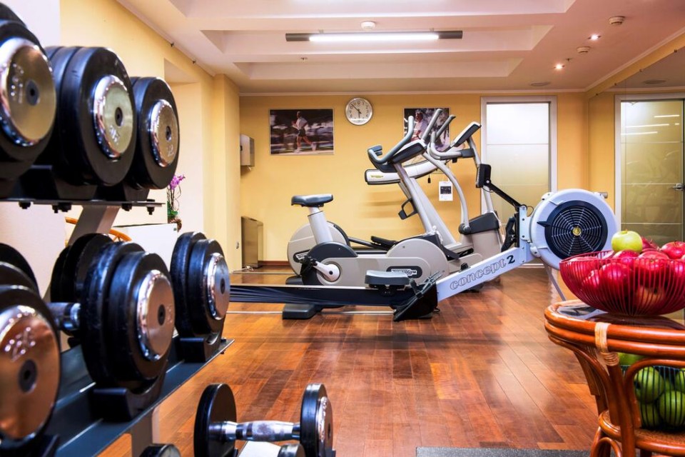 سالن ورزش سالن ورزش