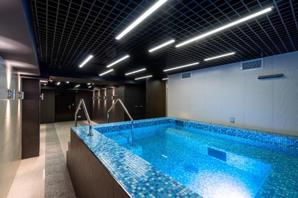 استخر استخر