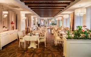 رستوران رستوران