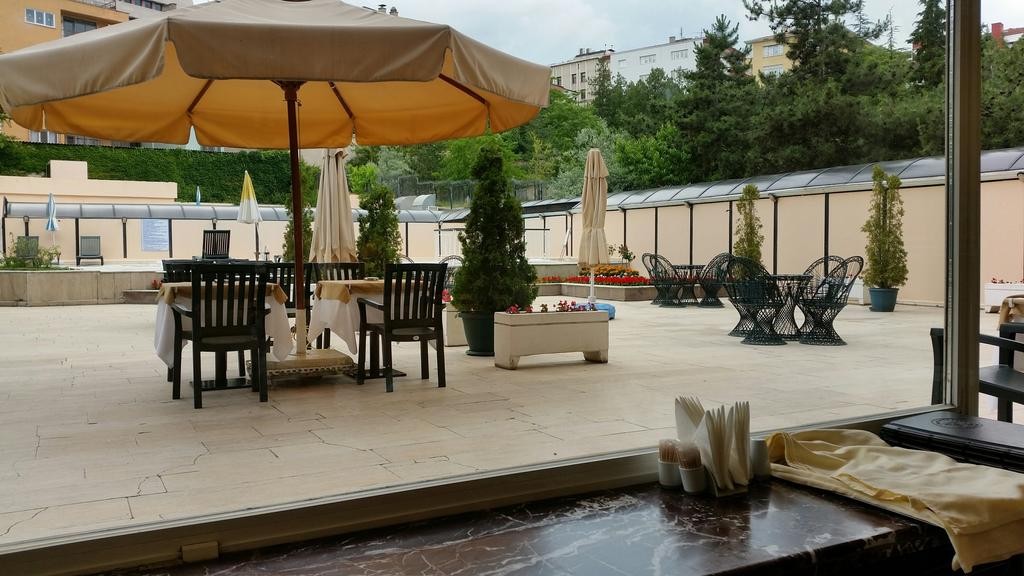 محوطه هتل محوطه هتل