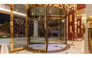 ورودی هتل ورودی هتل