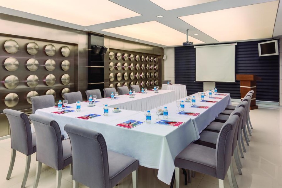 اتاق کنفرانس