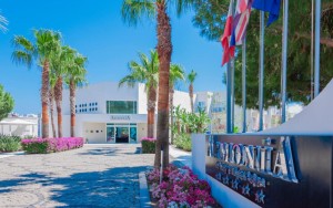 محوطه هتل محوطه هتل