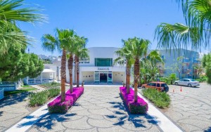 محوطه هتل محوطه هتل