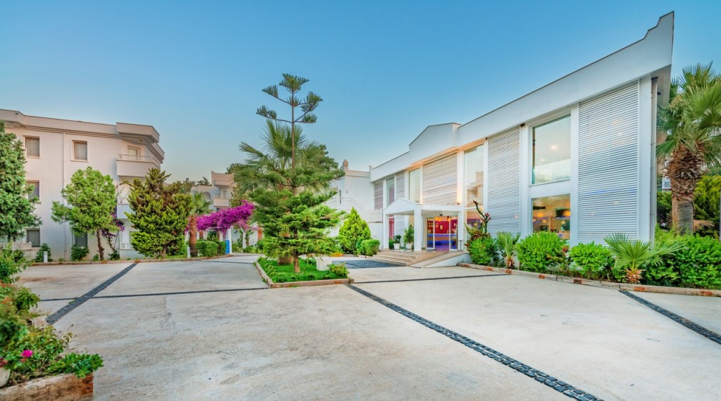 محوطه هتل محوطه هتل