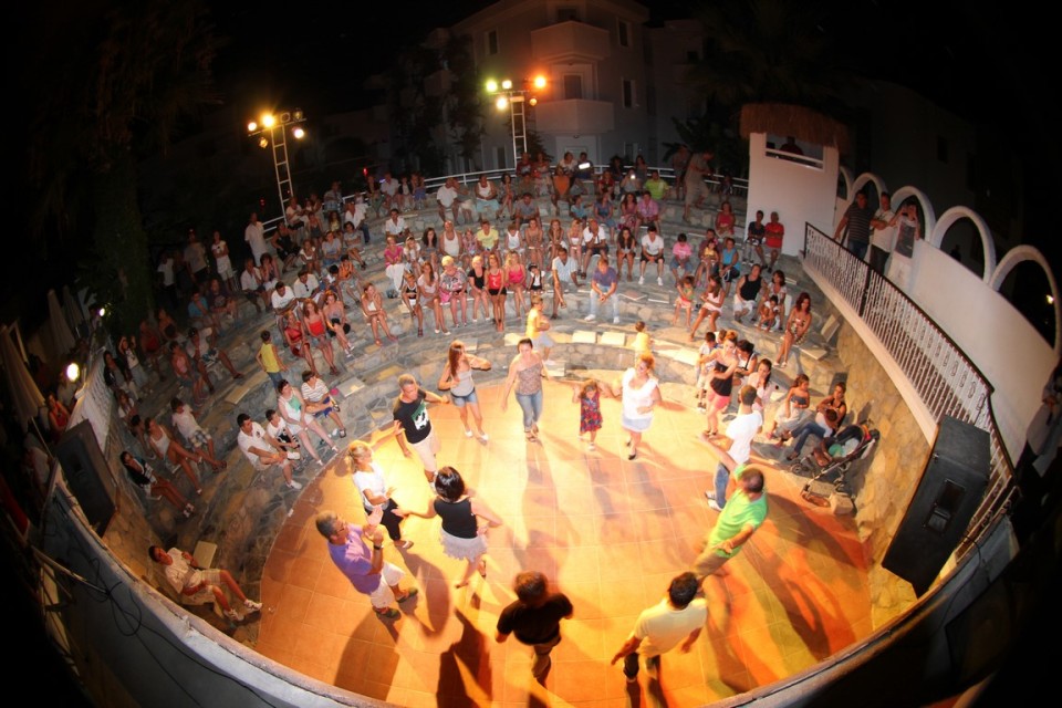 سرگرمی شبانه