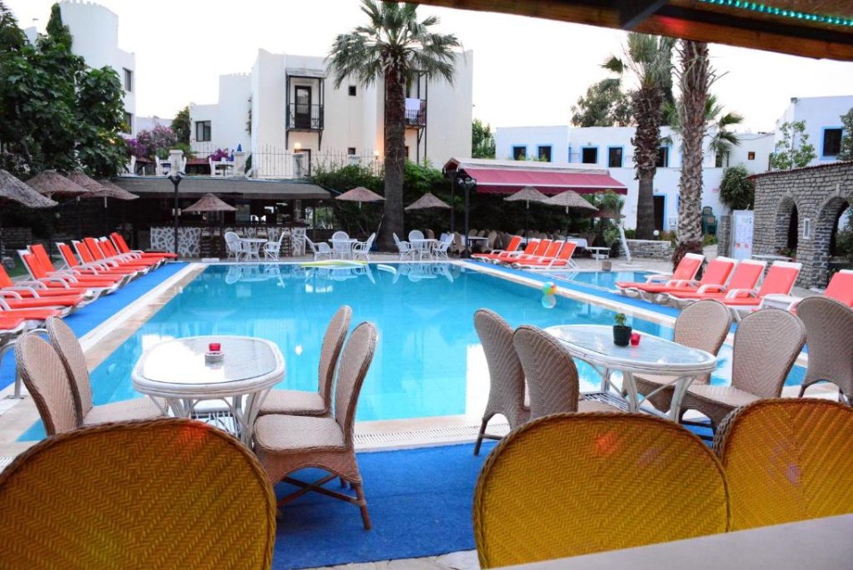 محوطه هتل محوطه هتل