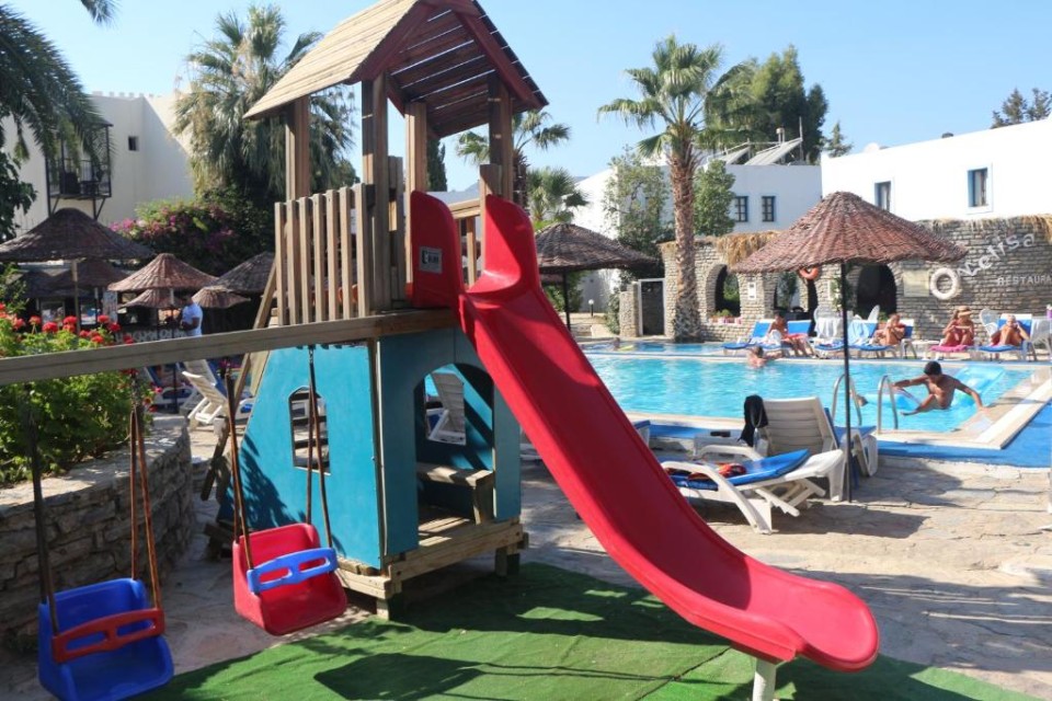 محوطه هتل محوطه هتل