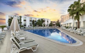 محوطه هتل محوطه هتل