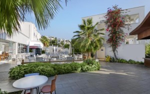 محوطه هتل محوطه هتل