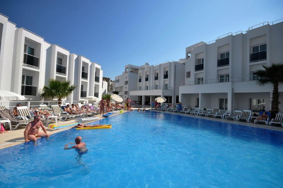 محوطه هتل محوطه هتل