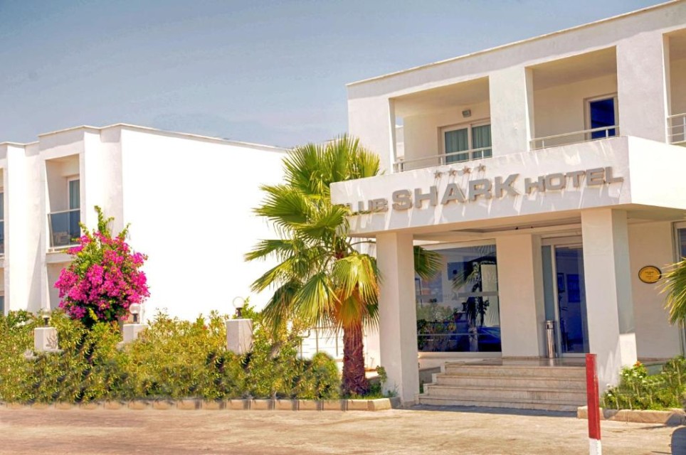 محوطه هتل محوطه هتل