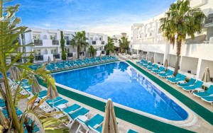 محوطه هتل محوطه هتل