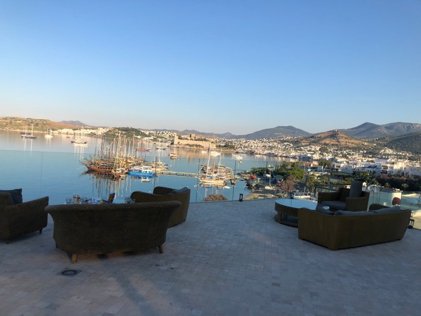 محوطه هتل محوطه هتل