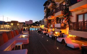 محوطه هتل محوطه هتل