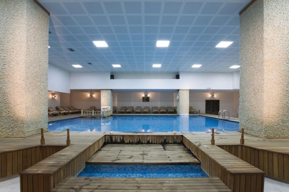 استخر استخر