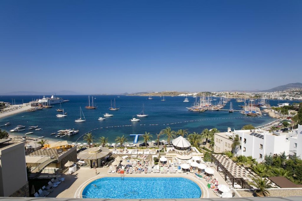 استخر استخر