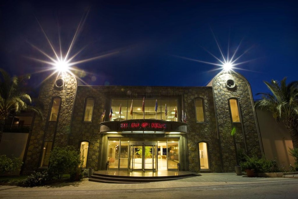 محوطه هتل محوطه هتل