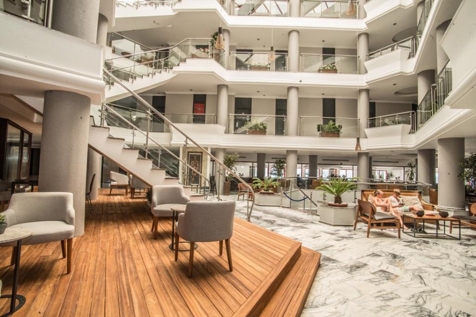 نمای داخل هتل