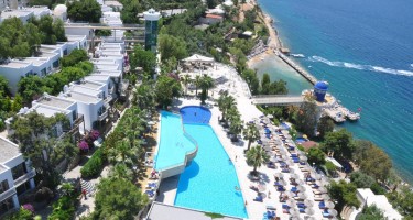هتل Blue Dreams Resort بدروم