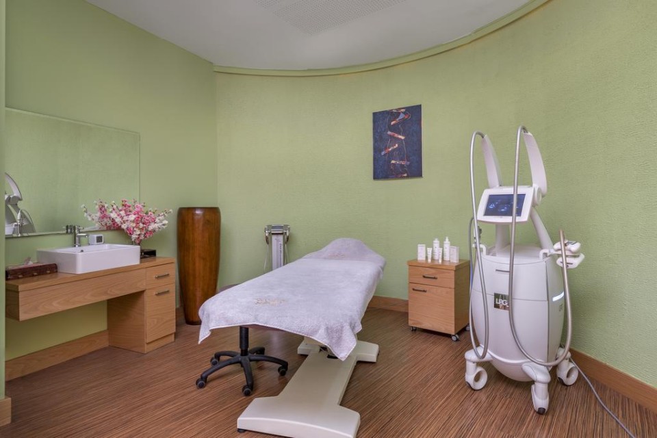 مرکز زیبایی