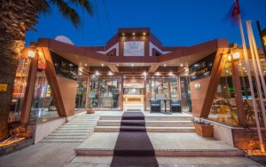 محوطه هتل محوطه هتل