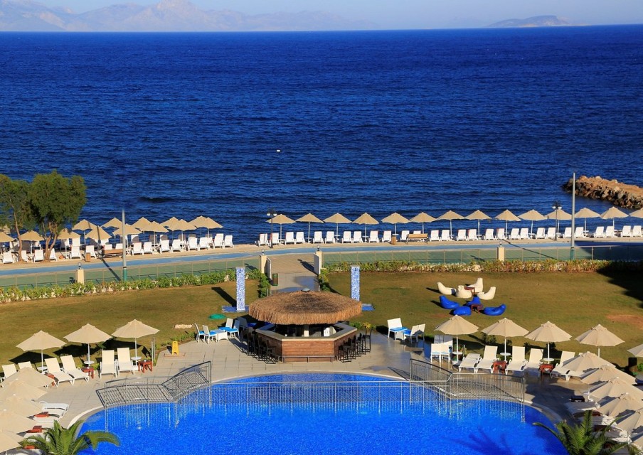 محوطه هتل محوطه هتل