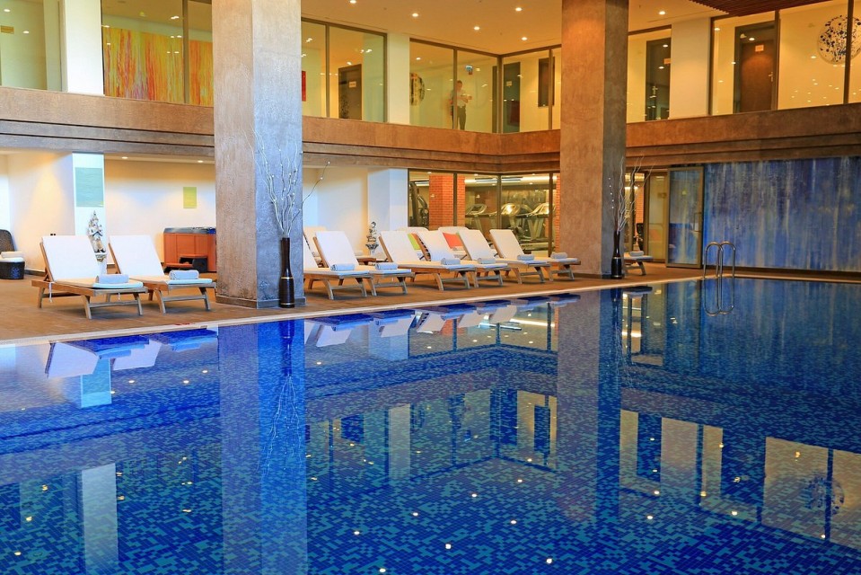 استخر استخر